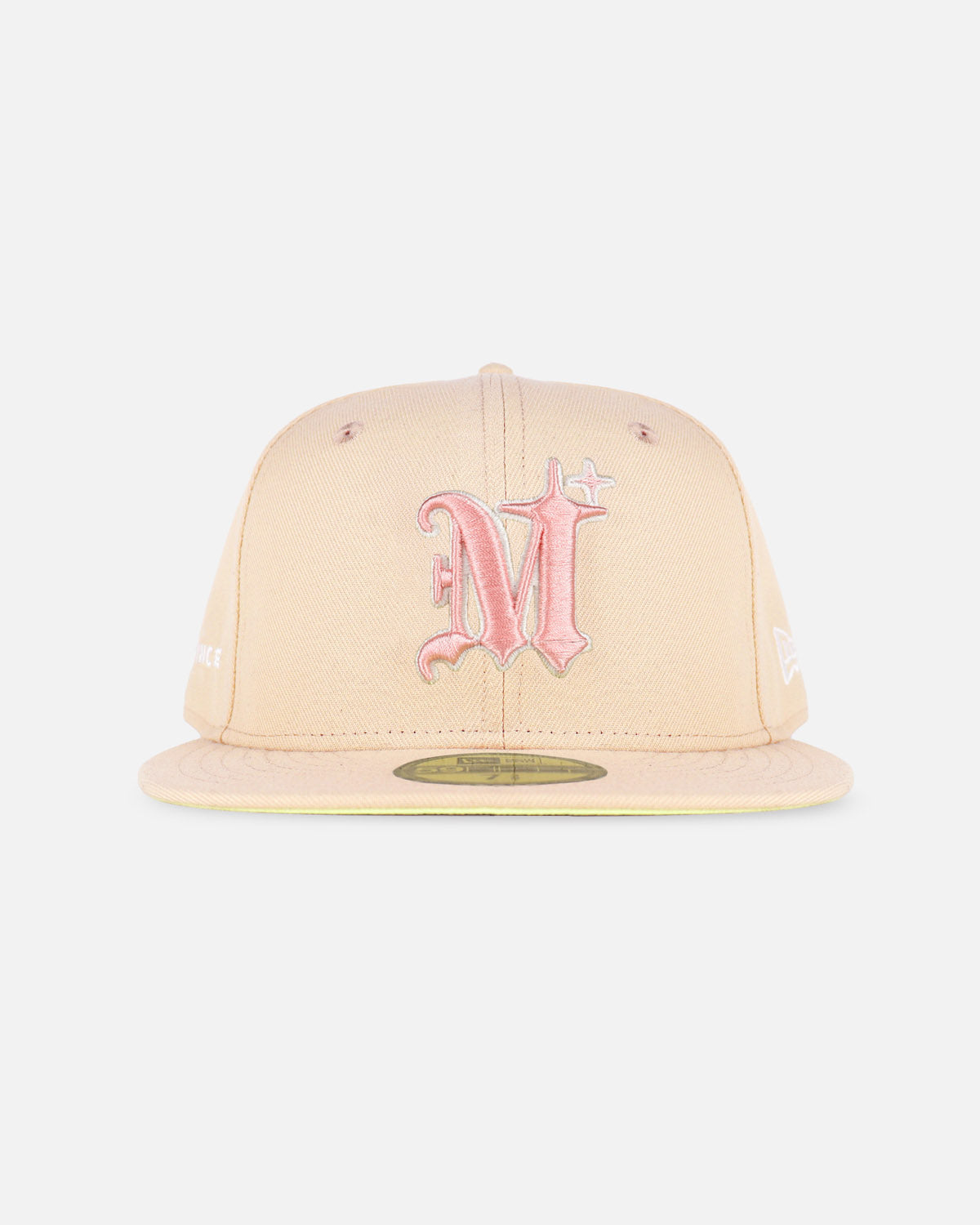 NEW ERA® 59FIFTY AUTHENTIC LOGO CAP - BEIGE / PINK