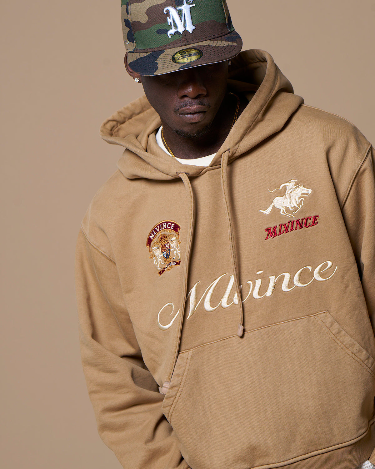 SCRIPT LOGO HOODY - TAN