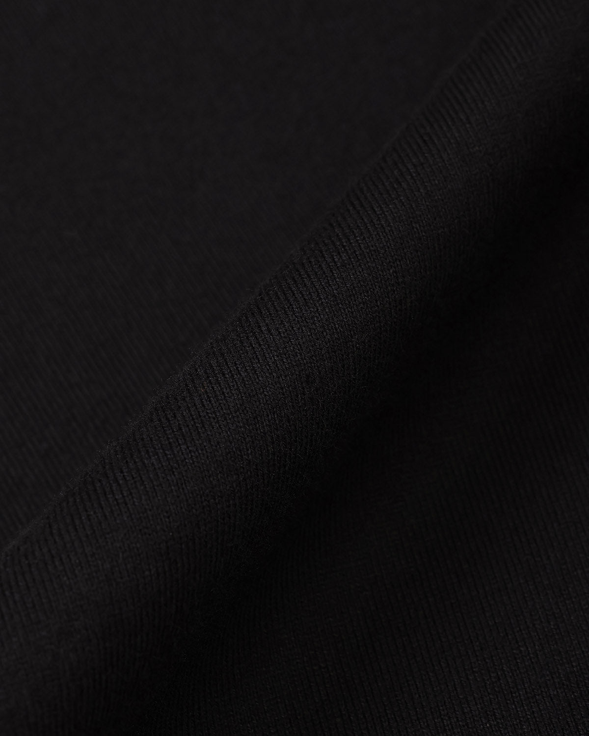 CLASSIC LOGO S/S TEE - BLACK