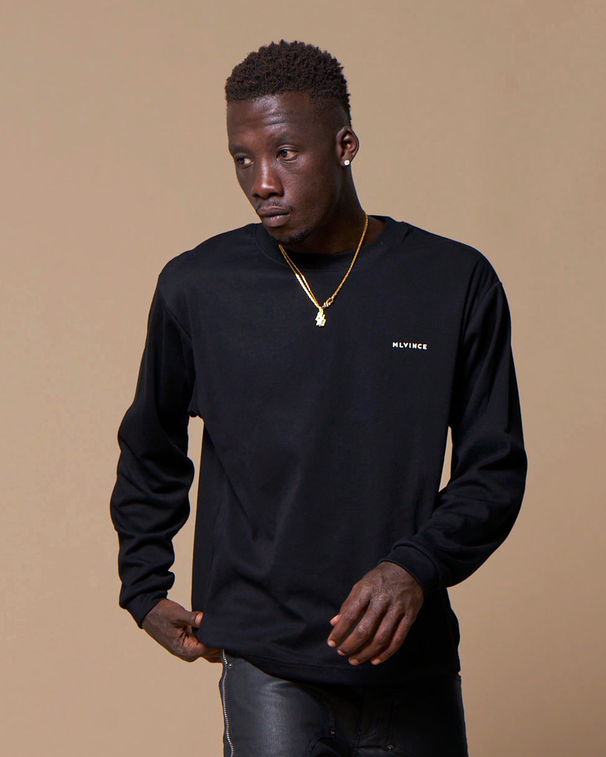 CLASSIC LOGO BOX LS TEE - BLACK