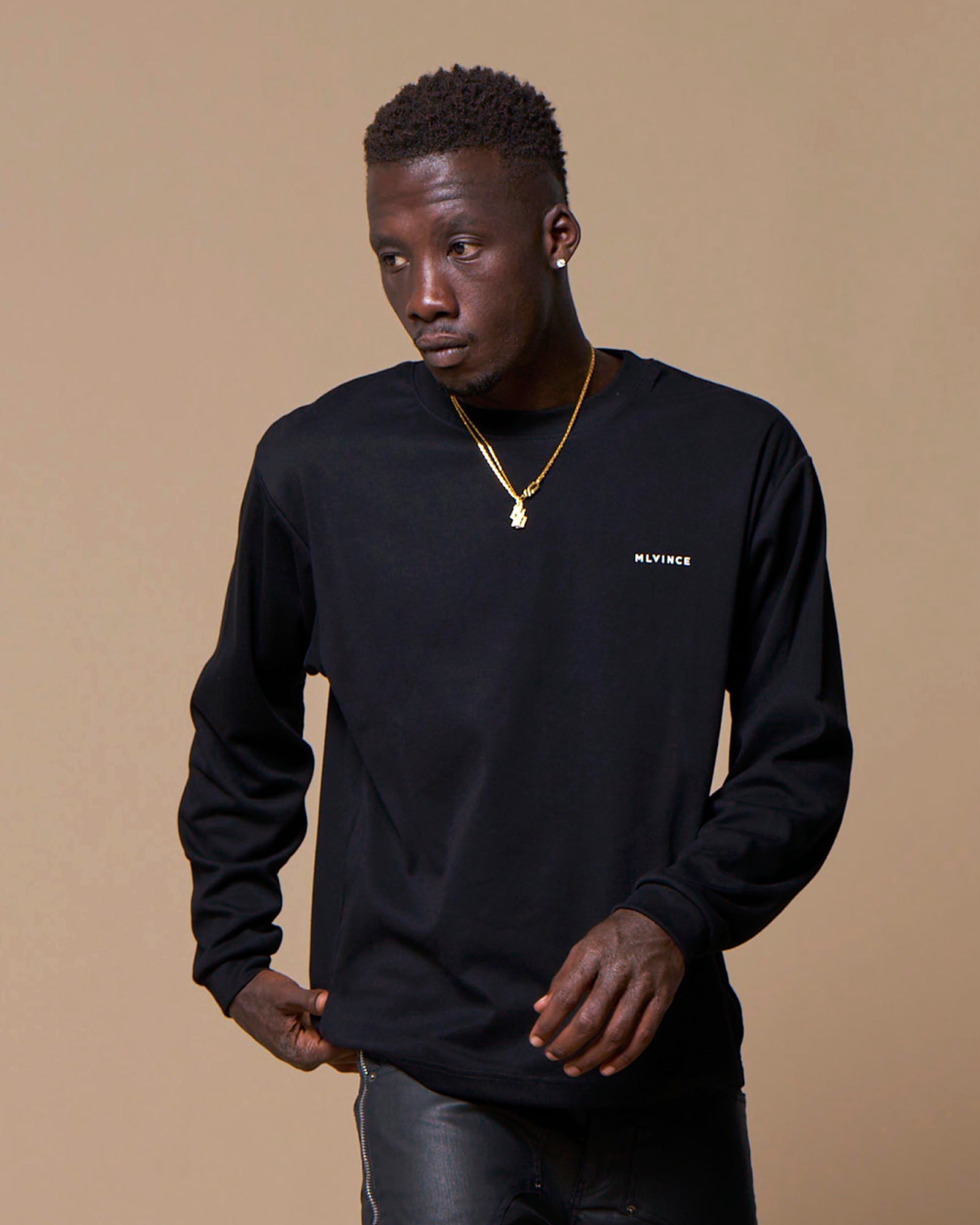CLASSIC LOGO BOX LS TEE - BLACK